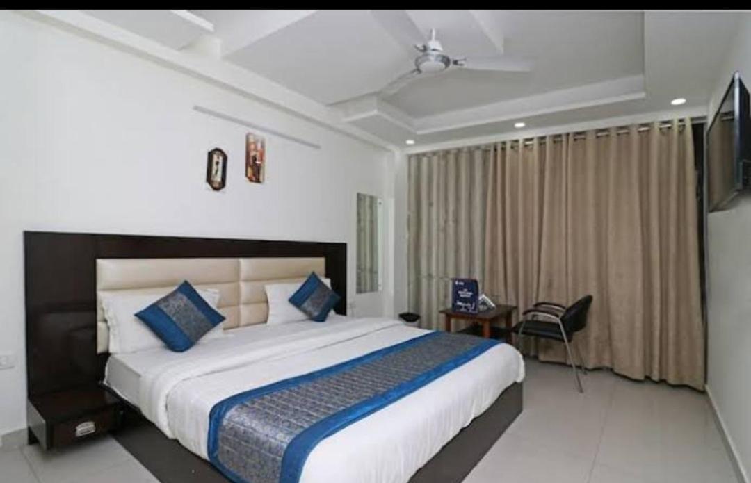 Hotel O Sweet Palace Nowe Delhi Zewnętrze zdjęcie